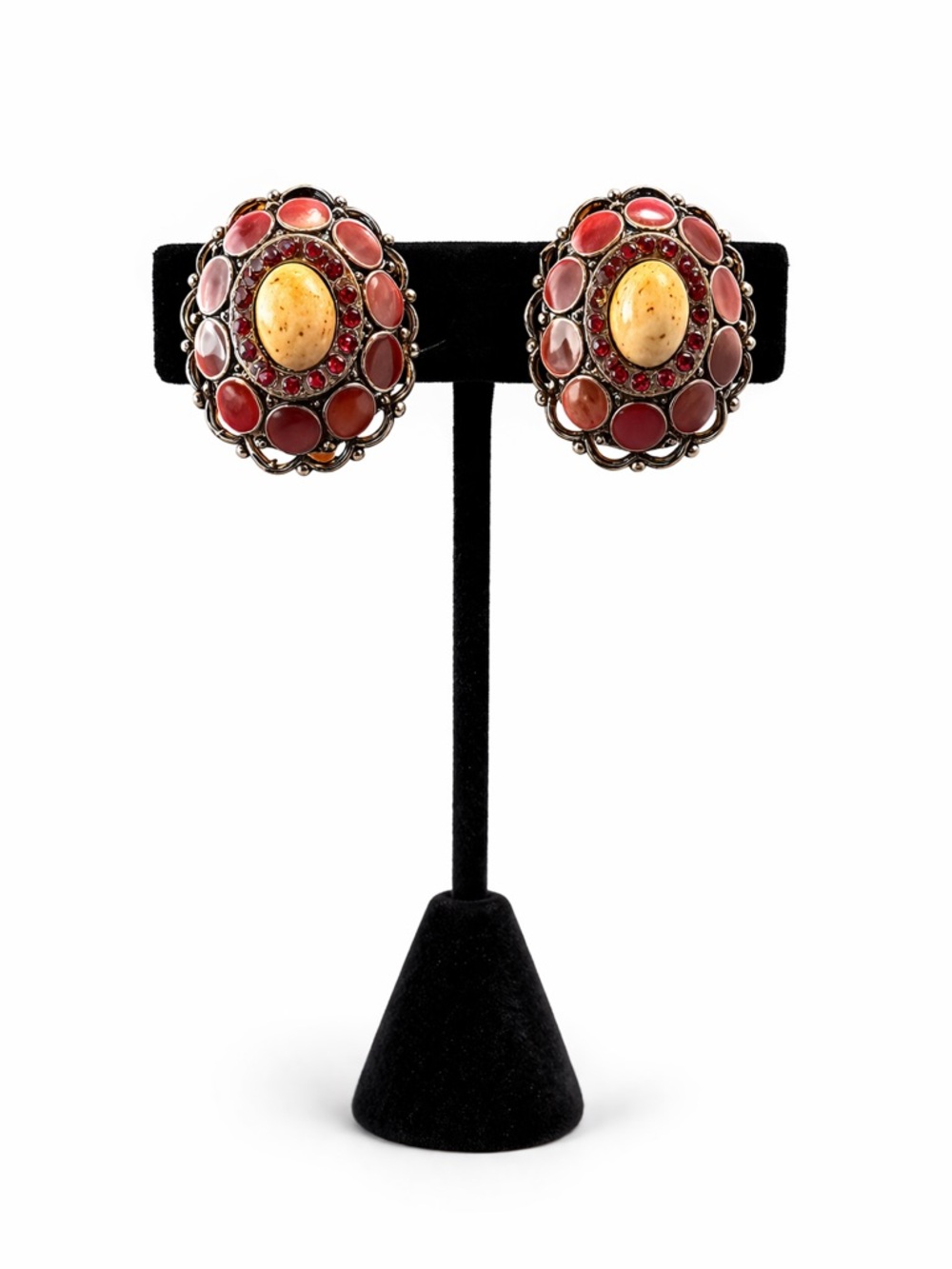 Vintage-Inspired Red and Cream Oval Clip-On Earrings